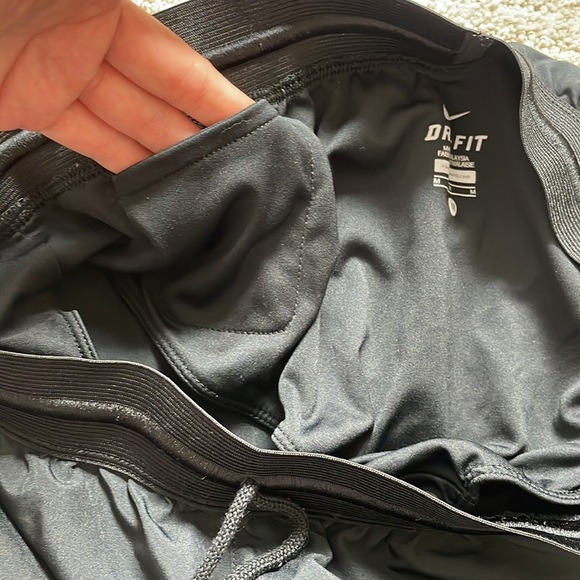 Nike Woman’s Dri-Fit Black Shorts - Picture 6 of 6